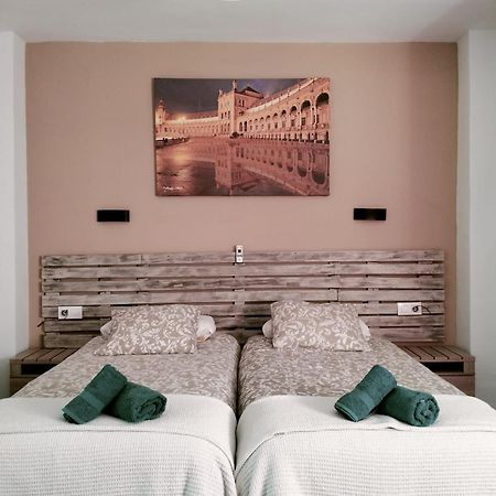 Loft Alameda De Hercules Sevilla Bagian luar foto