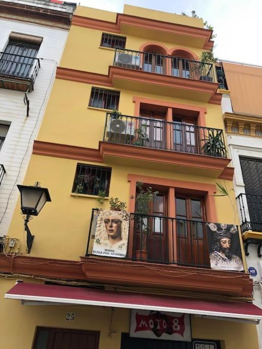 Loft Alameda De Hercules Sevilla Bagian luar foto